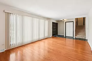 2705 Jacquelyn Ln, Waukegan, IL 60087 - Photo 5