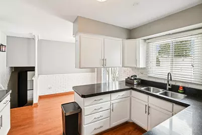 2705 Jacquelyn Lane, Waukegan, IL 60087 - Photo 11