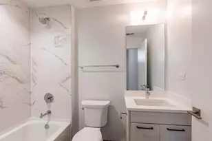 2247 W Lawrence Ave, Chicago, IL 60625 - Photo 11