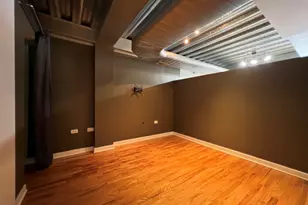 1910 S Indiana Ave, Chicago, IL 60616 - Photo 11