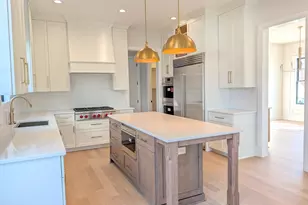 722 S Berkley Ave, Elmhurst, IL 60126 - Photo 3