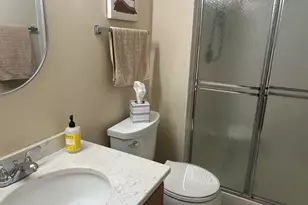 1252 Beechwood Ct, Schaumburg, IL 60193 - Photo 9