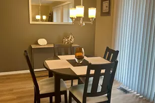 1252 Beechwood Ct, Schaumburg, IL 60193 - Photo 7