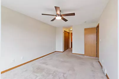 122 McLaren Drive S, Sycamore, IL 60178 - Photo 15