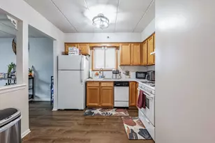 9527 S 54th Ave, Oak Lawn, IL 60453 - Photo 9