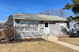 1061 S Pleasure Ct, Aurora, IL 60506 - Photo 1