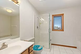 1185 Dovercliff Way, Crystal Lake, IL 60014 - Photo 19