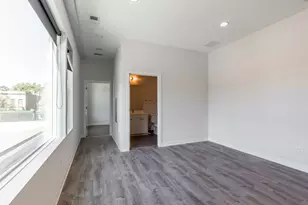 2247 W Lawrence Ave, Chicago, IL 60625 - Photo 7