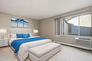 920 E Old Willow Rd, Prospect Heights, IL 60070 - Photo 13