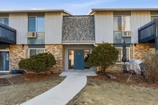 920 E Old Willow Rd, Prospect Heights, IL 60070 - Photo 1