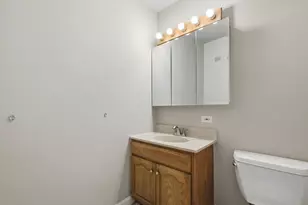 920 E Old Willow Rd, Prospect Heights, IL 60070 - Photo 15