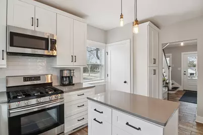 933 Elm Street, Saint Charles, IL 60174 - Photo 17