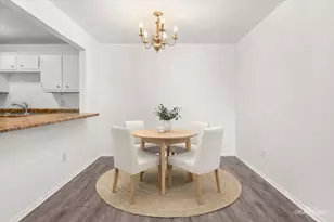 594 Somerset Ln, Crystal Lake, IL 60012 - Photo 5