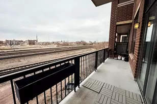 833 W 15th Pl, Chicago, IL 60608 - Photo 15