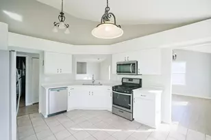 2866 Stonewater Dr, Naperville, IL 60564 - Photo 9