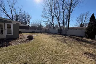 4 Lakewood Ct, Park Forest, IL 60466 - Photo 17