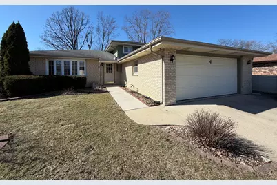 4 Lakewood Court, Park Forest, IL 60466 - Photo 1