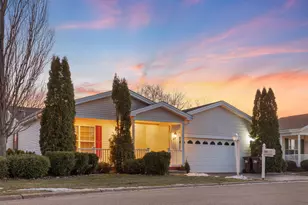 102 Hitching Post Ln, Grayslake, IL 60030 - Photo 1