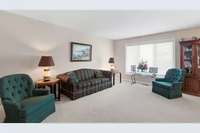 1418 Bladon Road, Schaumburg, IL 60195 - Photo 5