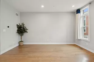 2237 W Coulter St, Chicago, IL 60608 - Photo 9