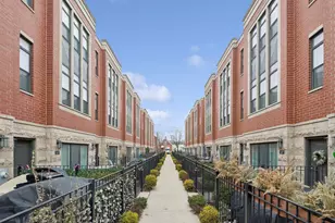 2237 W Coulter St, Chicago, IL 60608 - Photo 21