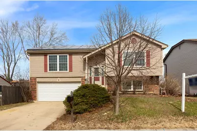 4 Lexington Court, Streamwood, IL 60107 - Photo 1