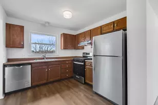 4 Lexington Ct, Streamwood, IL 60107 - Photo 5