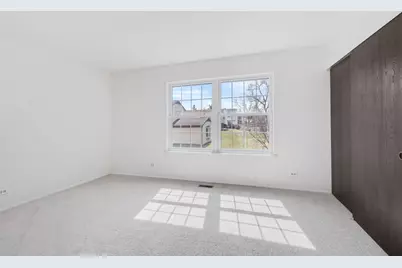 4 Lexington Court, Streamwood, IL 60107 - Photo 9