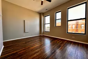 556 W 37th St, Chicago, IL 60609 - Photo 7