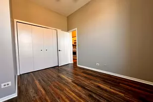 556 W 37th St, Chicago, IL 60609 - Photo 9