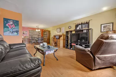 128 Fairview Lane, Streamwood, IL 60107 - Photo 5