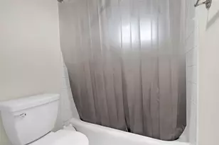 6961 N Oakley Ave, Chicago, IL 60645 - Photo 17