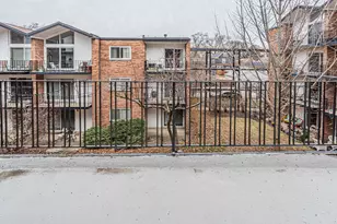 6961 N Oakley Ave, Chicago, IL 60645 - Photo 19