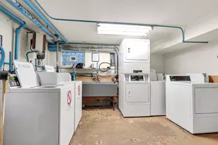 6961 N Oakley Ave, Chicago, IL 60645 - Photo 21