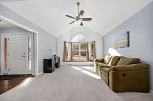 38 Breckenridge Dr, Aurora, IL 60504 - Photo 5