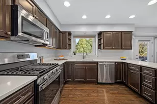 38 Breckenridge Dr, Aurora, IL 60504 - Photo 9