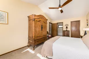 282 Waterford Dr, Lake Zurich, IL 60047 - Photo 17