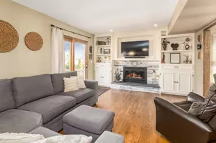 282 Waterford Dr, Lake Zurich, IL 60047 - Photo 11