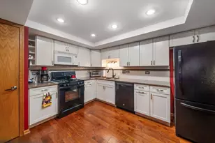 9026 Del Prado Dr, Palos Hills, IL 60465 - Photo 13