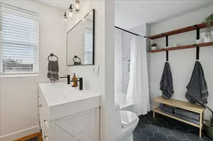 3024 N Sawyer Ave, Chicago, IL 60618 - Photo 13