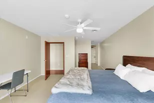 301 N Neil St, Champaign, IL 61820 - Photo 17