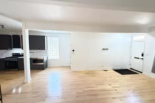 1945 W Thomas St, Chicago, IL 60622 - Photo 9