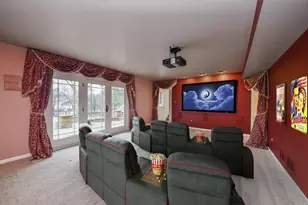 [Address not provided], Wheaton, IL 60187 - Photo 11