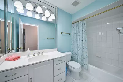 [Address not provided], Wheaton, IL 60187 - Photo 23