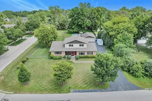 5701 Walnut Ave, Downers Grove, IL 60516 - Photo 1