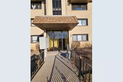 [Address not provided], Des Plaines, IL 60016 - Photo 3