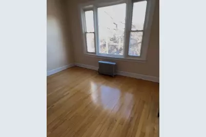 7825 S Phillips Avenue, Chicago, IL 60649 - Photo 7