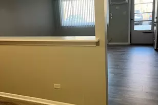 8817 S Roberts Rd, Hickory Hills, IL 60457 - Photo 3