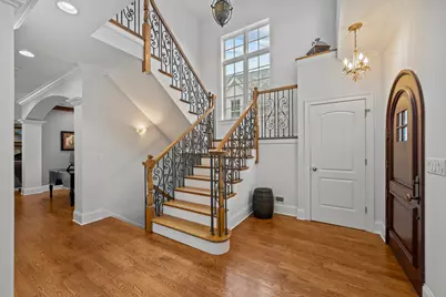 33 Washington Circle, Lake Forest, IL 60045 - Photo 3