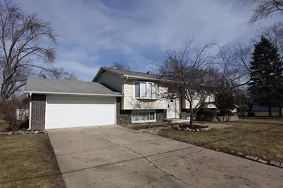 1800 Hollywood Avenue, Hanover Park, IL 60133 - Photo 3